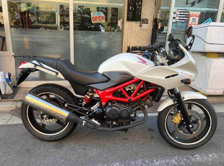 Мотоцикл Honda VTR250F с пробегом 22895 km
