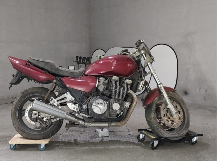 Мотоцикл Yamaha XJR1200