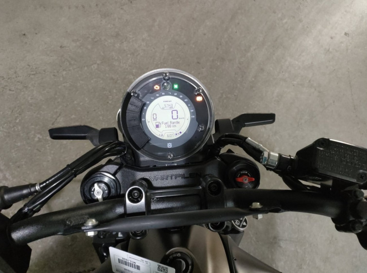 Мотоцикл Husqvarna SVARTPILEN 401 с пробегом 5743 km