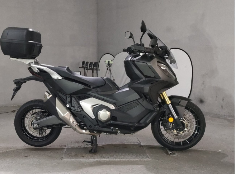 Мотоцикл Honda X-ADV750 з пробігом 11288 km