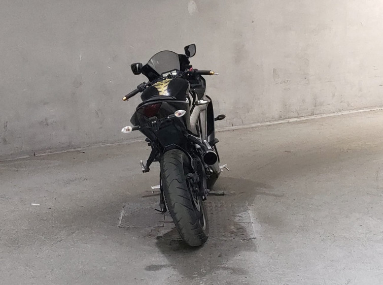 Мотоцикл Yamaha YZF-R25 з пробігом 7589 km