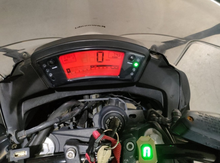 Мотоцикл Kawasaki NINJA400R з пробігом 23843 km