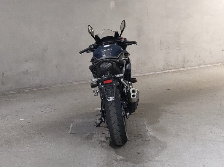 Мотоцикл Honda CBR400R с пробегом 9047 km