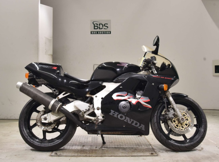 Мотоцикл Honda CBR250RR с пробегом 24972 km