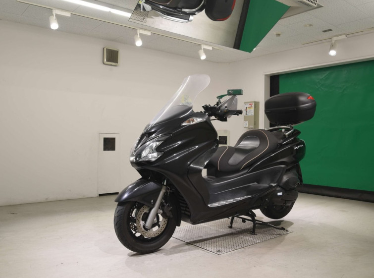 Мотоцикл Yamaha MAJESTY 400 з пробігом 8029 km