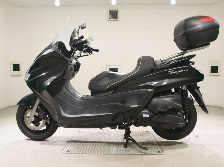 Мотоцикл Yamaha MAJESTY 400 з пробігом 8029 km