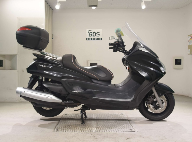 Мотоцикл Yamaha MAJESTY 400 з пробігом 8029 km