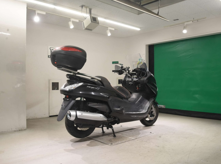 Мотоцикл Yamaha MAJESTY 400 з пробігом 8029 km