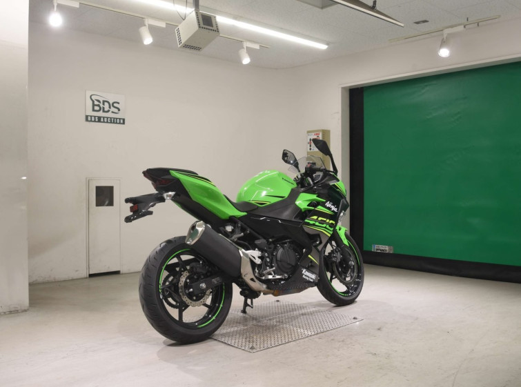 Мотоцикл Kawasaki NINJA400 з пробігом 3717 km