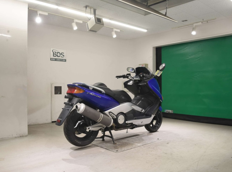 Мотоцикл Yamaha T-MAX500 з пробігом 6067 km