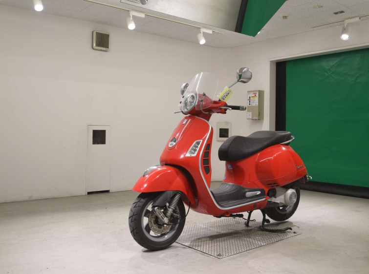 Мотоцикл Vespa GTS250 IE с пробегом 24030 km