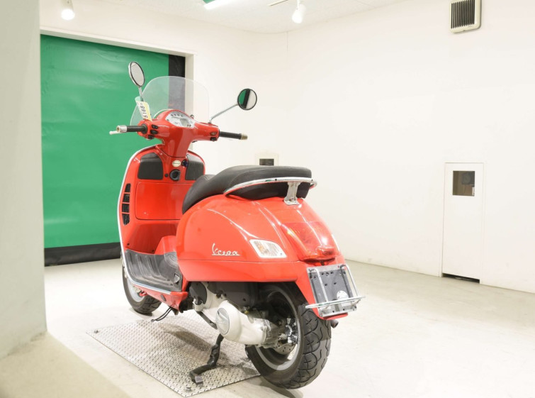 Мотоцикл Vespa GTS250 IE с пробегом 24030 km