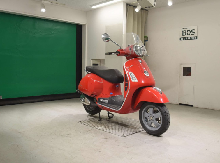 Мотоцикл Vespa GTS250 IE с пробегом 24030 km