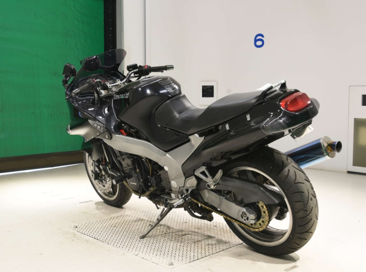 Мотоцикл Kawasaki ZZ-R1100 з пробігом 35646 km