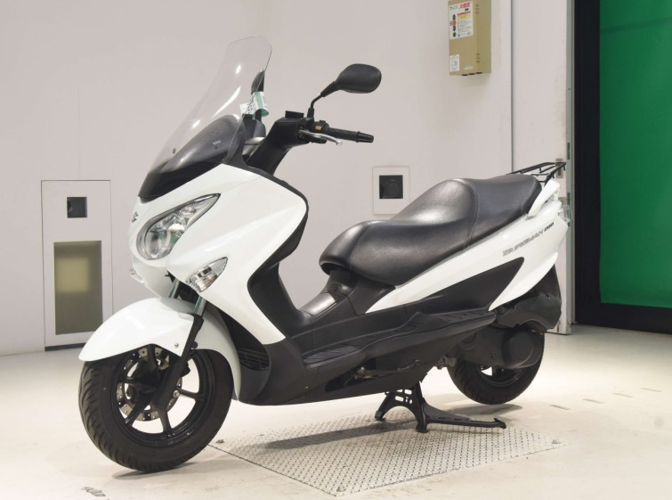 Мотоцикл Suzuki BURGMAN200 з пробігом 16310 km