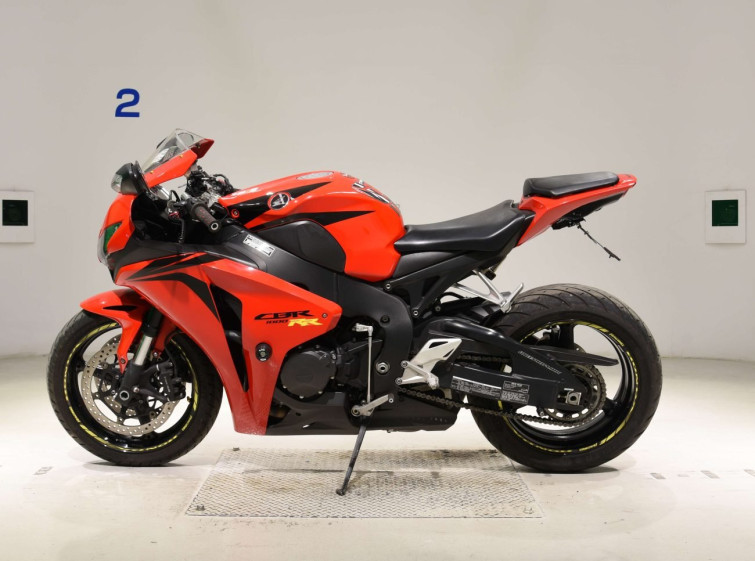 Мотоцикл Honda CBR1000RR з пробігом 26233 km