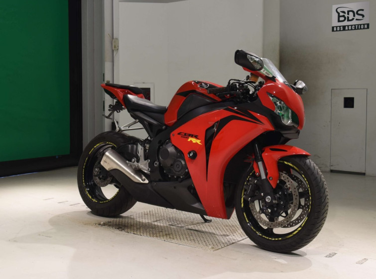 Мотоцикл Honda CBR1000RR з пробігом 26233 km