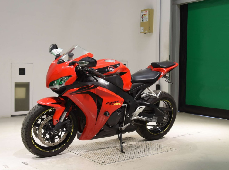 Мотоцикл Honda CBR1000RR з пробігом 26233 km