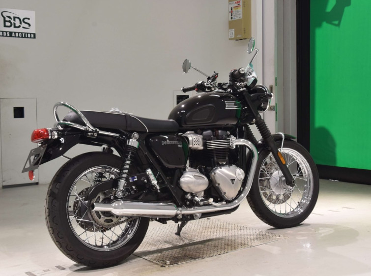 Мотоцикл Triumph BONNEVILLE T100 з пробігом 2357 km