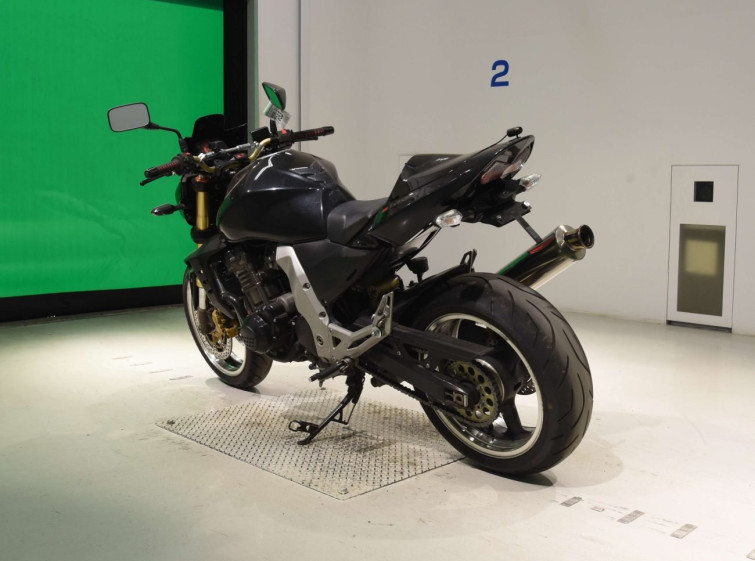 Мотоцикл Kawasaki Z1000 з пробігом 38181 km