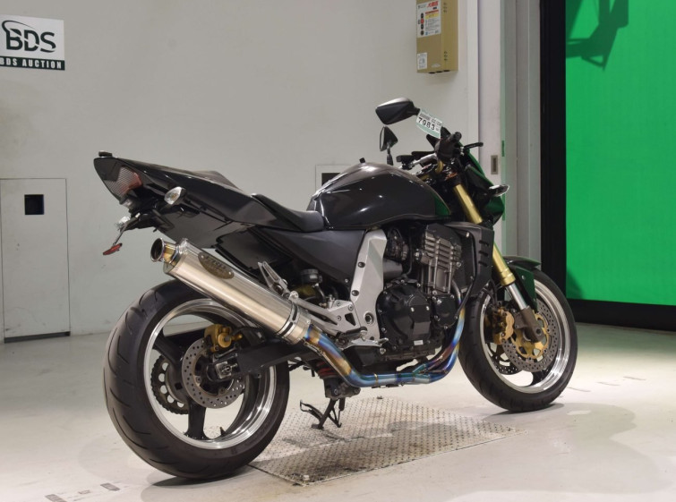 Мотоцикл Kawasaki Z1000 з пробігом 38181 km