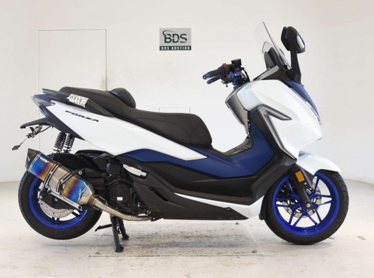Мотоцикл Honda FORZA з пробігом 8136 km