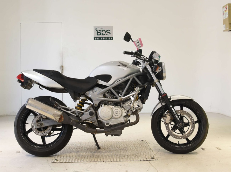 Мотоцикл Honda VTR250 з пробігом 44776 km