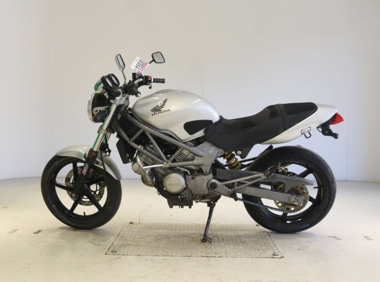 Мотоцикл Honda VTR250 з пробігом 44776 km
