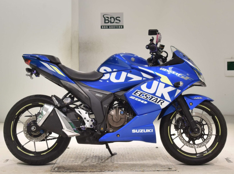 Мотоцикл Suzuki GIXXER250SF з пробігом 8415 km