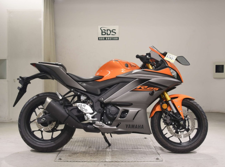 Мотоцикл Yamaha YZF-R25 з пробігом 4116 km
