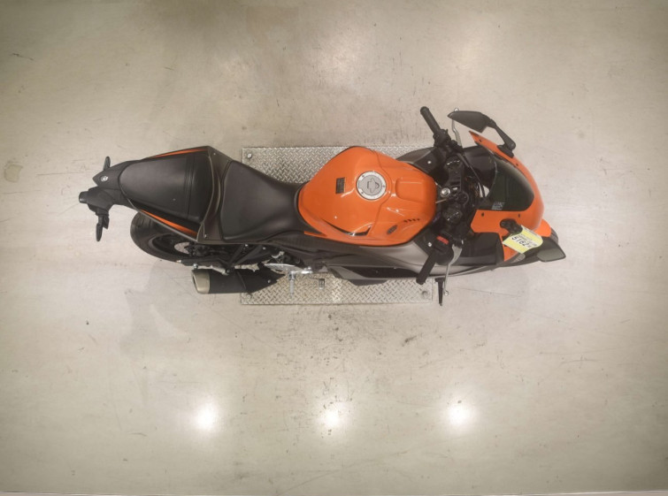 Мотоцикл Yamaha YZF-R25 з пробігом 4116 km