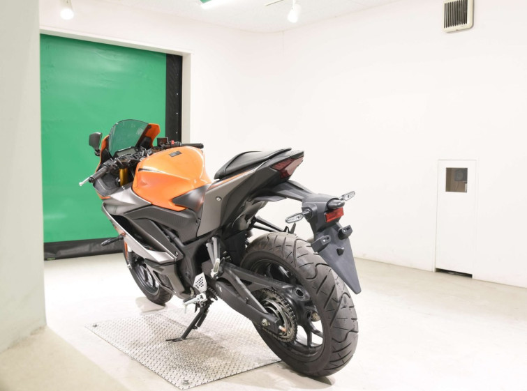 Мотоцикл Yamaha YZF-R25 з пробігом 4116 km