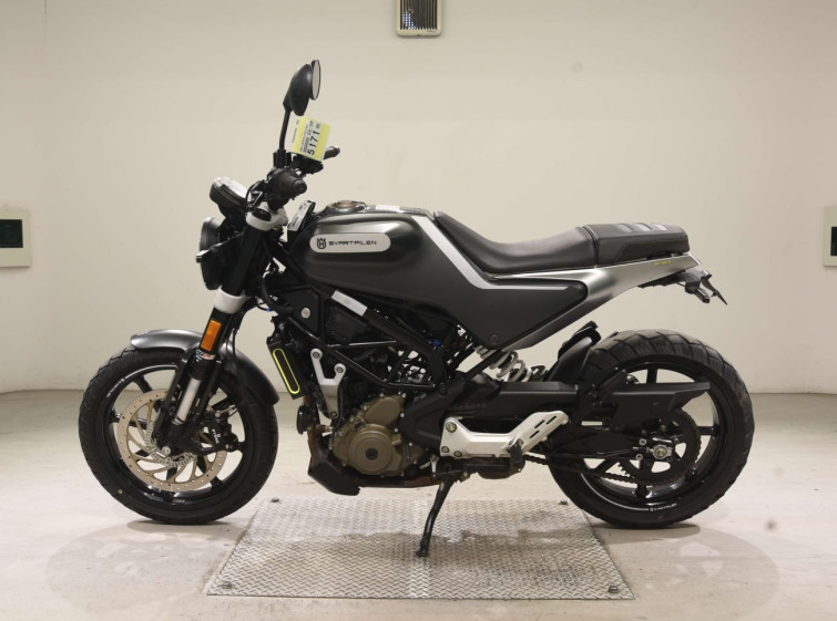 Мотоцикл Husqvarna SVARTPILEN 250 з пробігом 13935 km