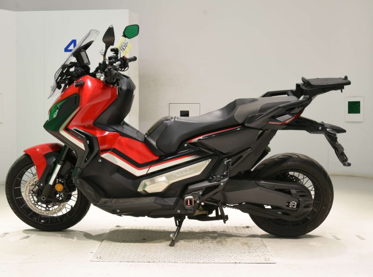 Мотоцикл Honda X-ADV750 з пробігом 28468 km