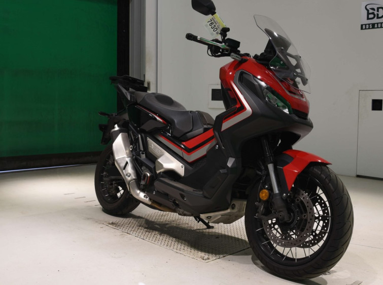 Мотоцикл Honda X-ADV750 з пробігом 28468 km