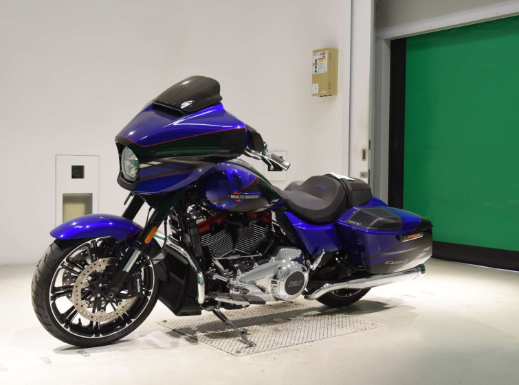 Мотоцикл HD FLHXSE1980CVO с пробегом 3388 km