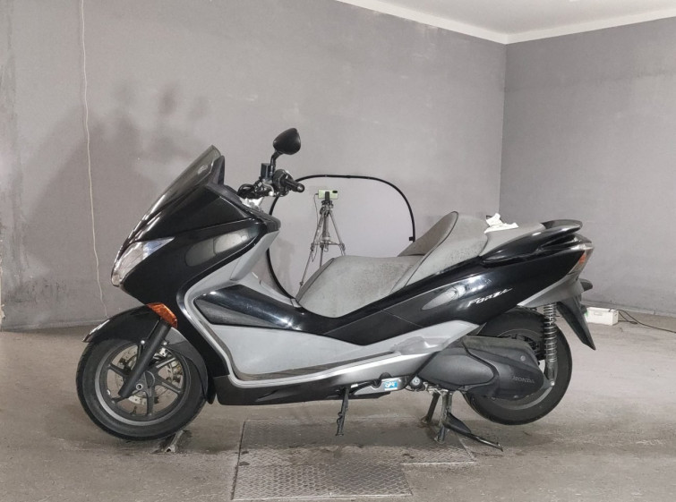 Мотоцикл Honda FORZA Z