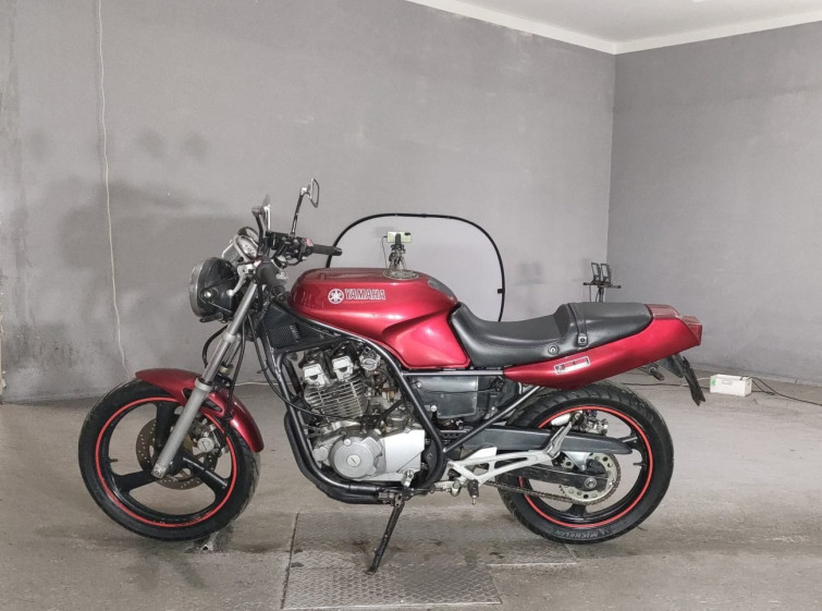 Мотоцикл Yamaha SRX250 с пробегом 13850 km