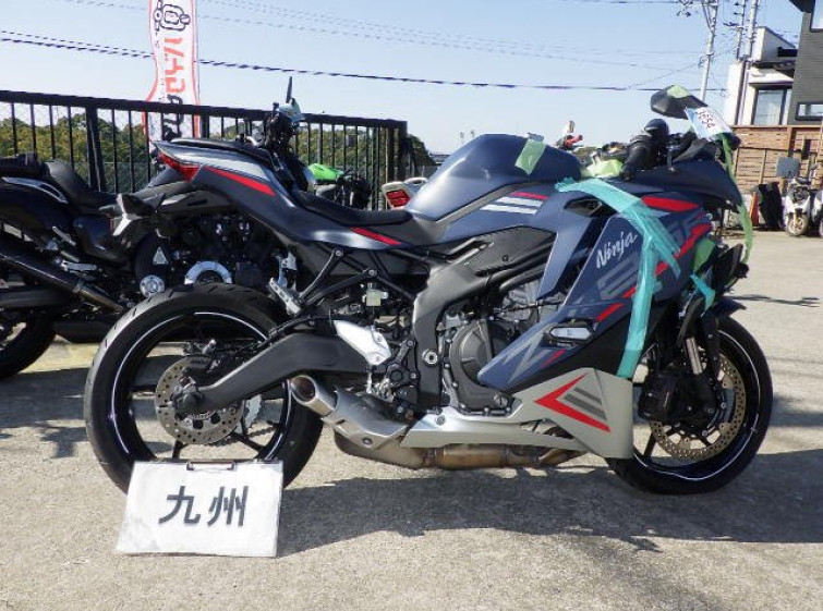 Мотоцикл Kawasaki NINJA ZX-25R с пробегом 1673 km