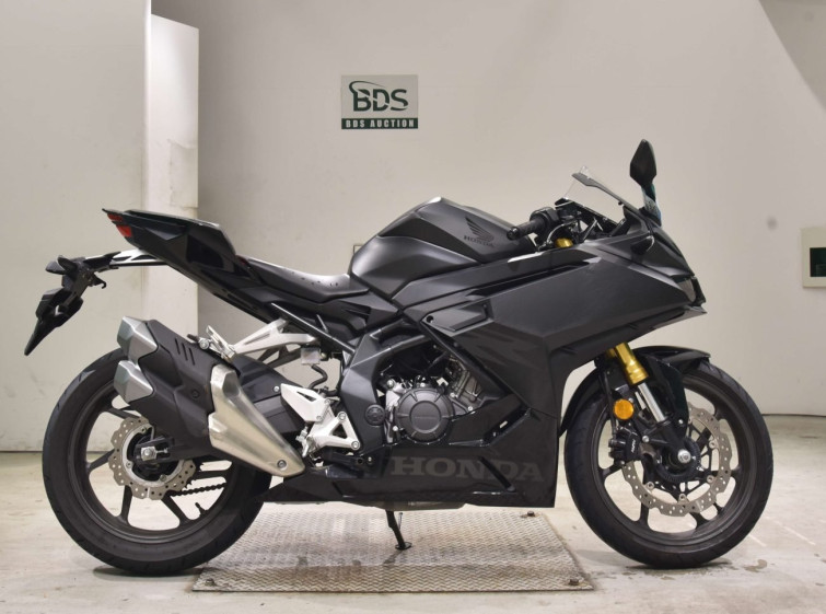 Мотоцикл Honda CBR250RRA с пробегом 3701 km
