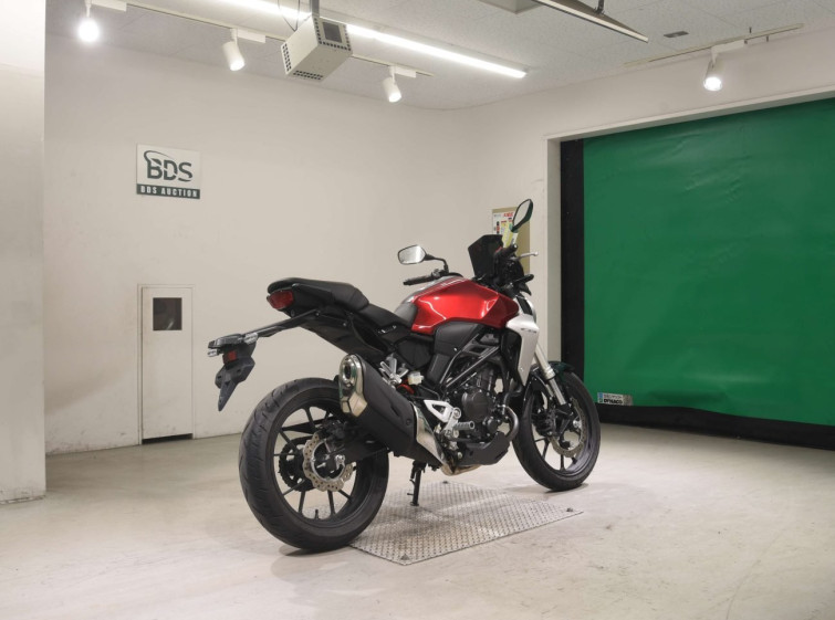 Мотоцикл Honda CB250RA з пробігом 7119 km