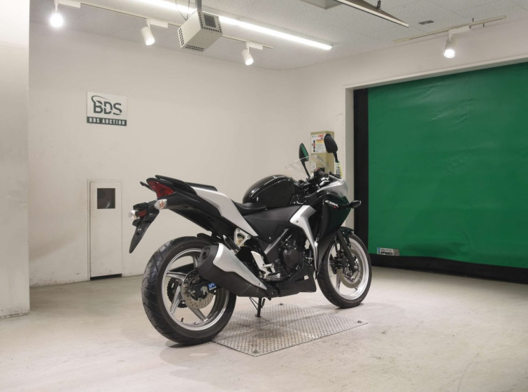 Мотоцикл Honda CBR250R с пробегом 17670 km