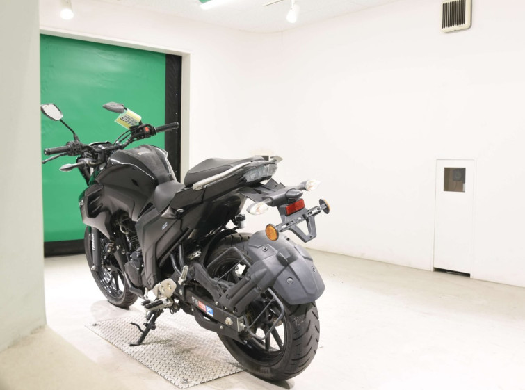 Мотоцикл Yamaha FZ250 FAZER