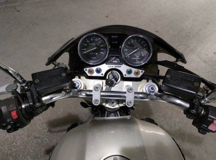Мотоцикл Yamaha XJR1200 с пробегом 34391 km