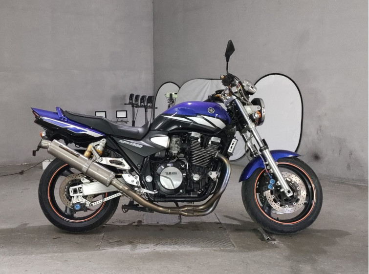 Мотоцикл Yamaha XJR1300
