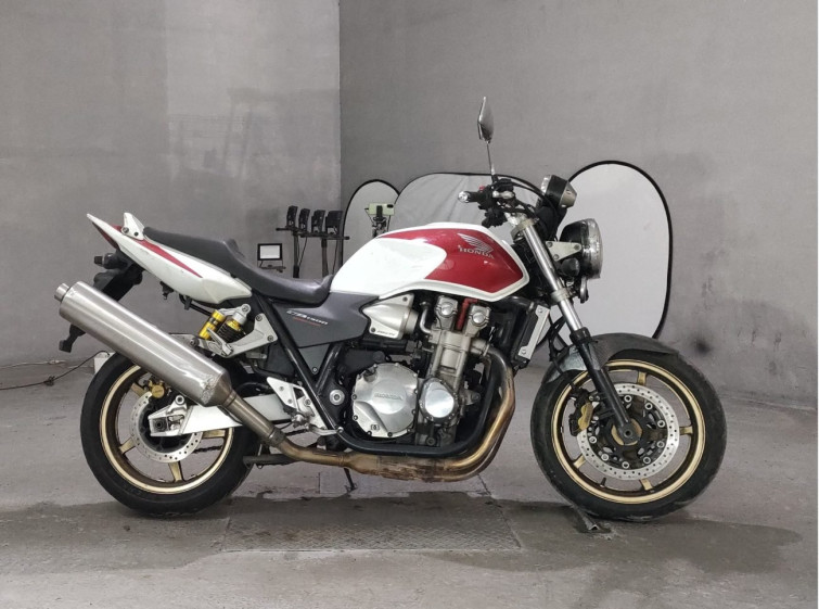 Мотоцикл Honda CB1300SF з пробігом 197162 km