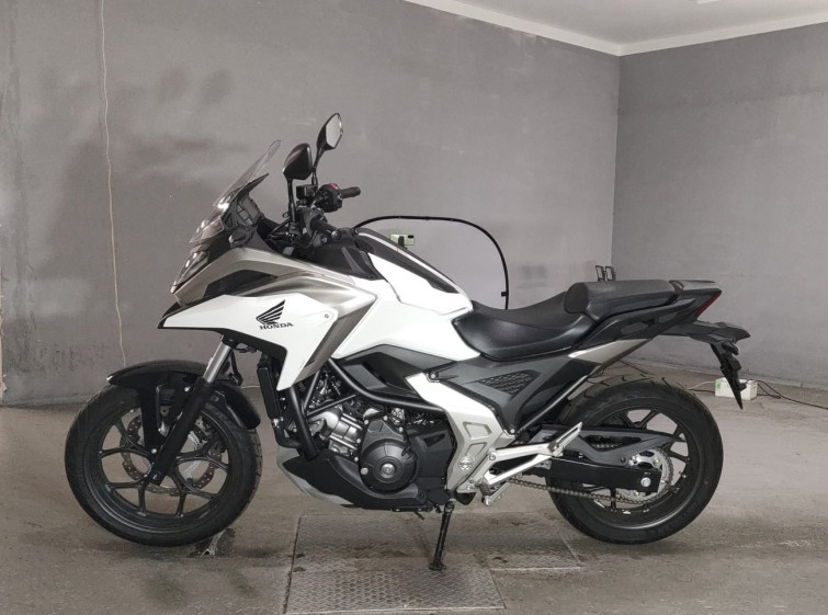 Мотоцикл Honda NC750X с пробегом 3332 km