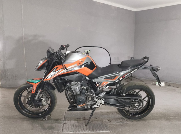 Мотоцикл KTM 790 DUKE