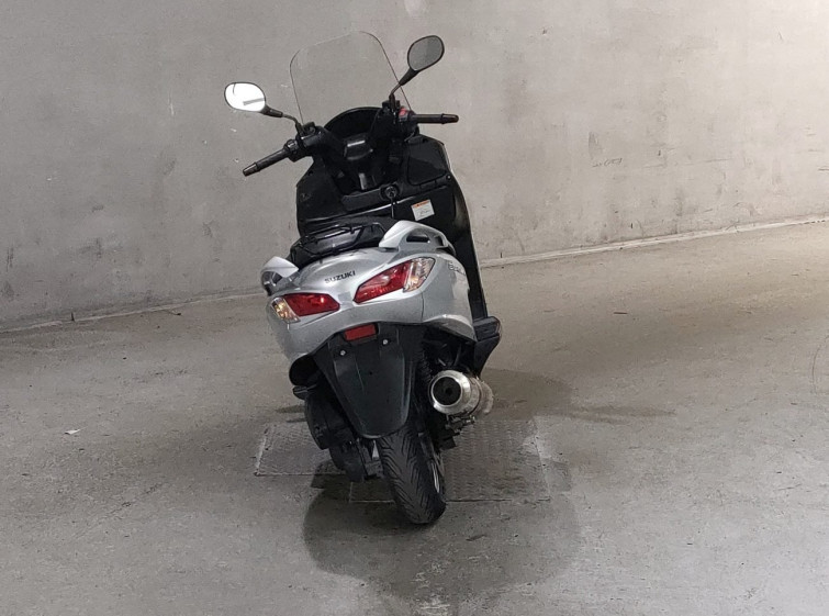 Мотоцикл Suzuki BURGMAN200 з пробігом 16920 km
