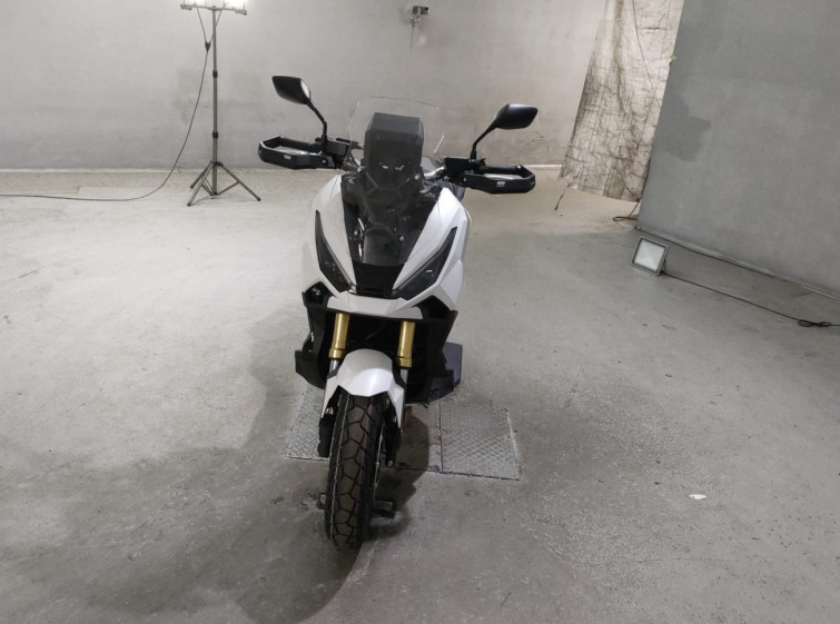 Мотоцикл Honda X-ADV750 с пробегом 21 km
